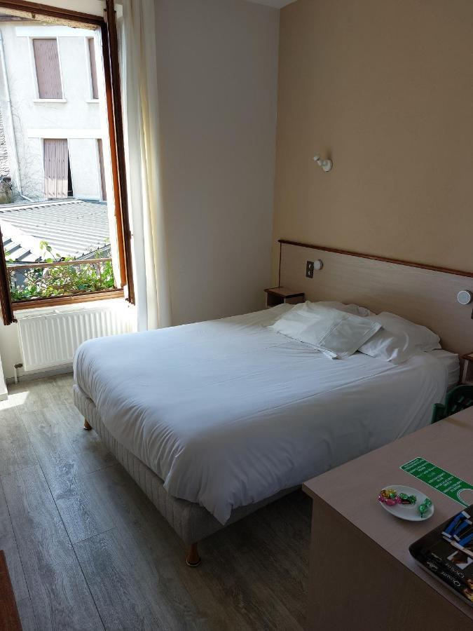 Hotel De France Objat ภายนอก รูปภาพ