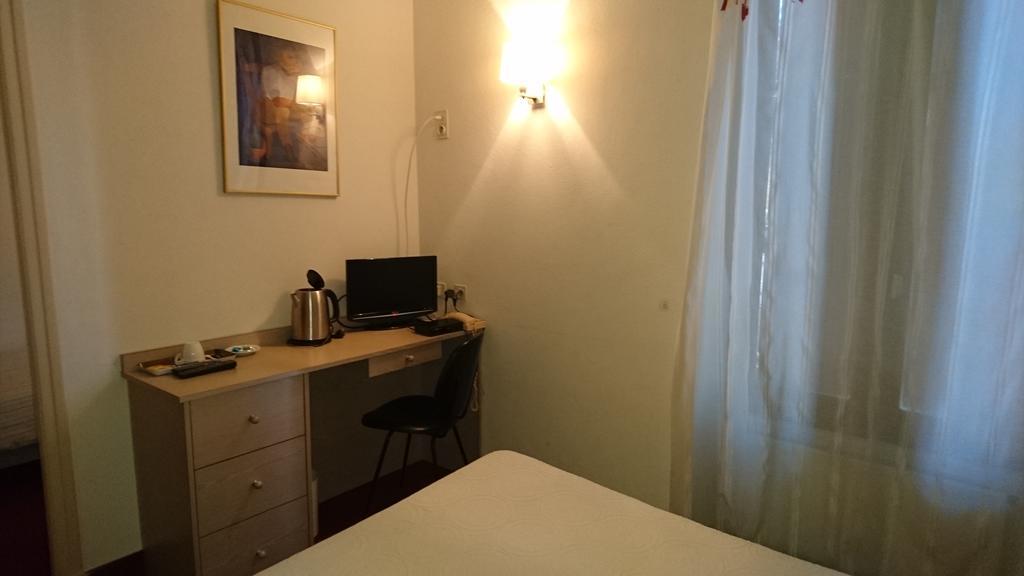 Hotel De France Objat ภายนอก รูปภาพ
